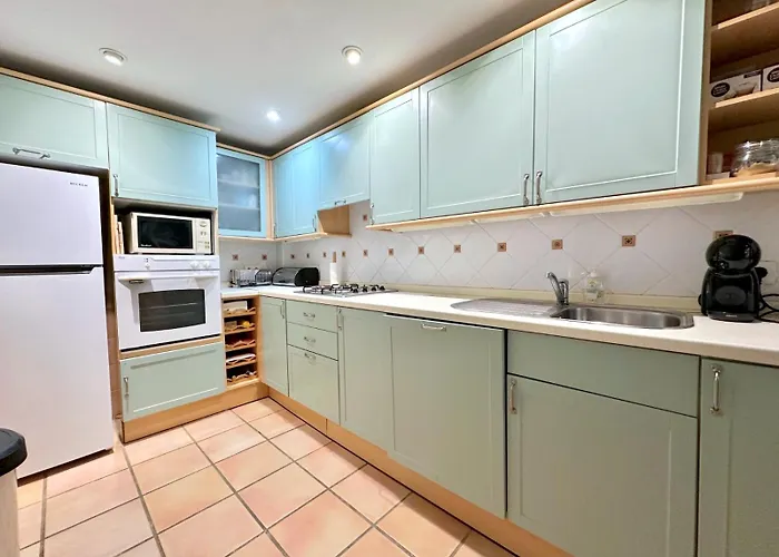 Appartamento Modern 2 Bedroom In *